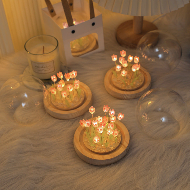 LED Blumentischlampe unter Glaskuppel – Nachtlicht mit 3D-Tulpen für Schlafzimmer, Wohnzimmer & Geschenke