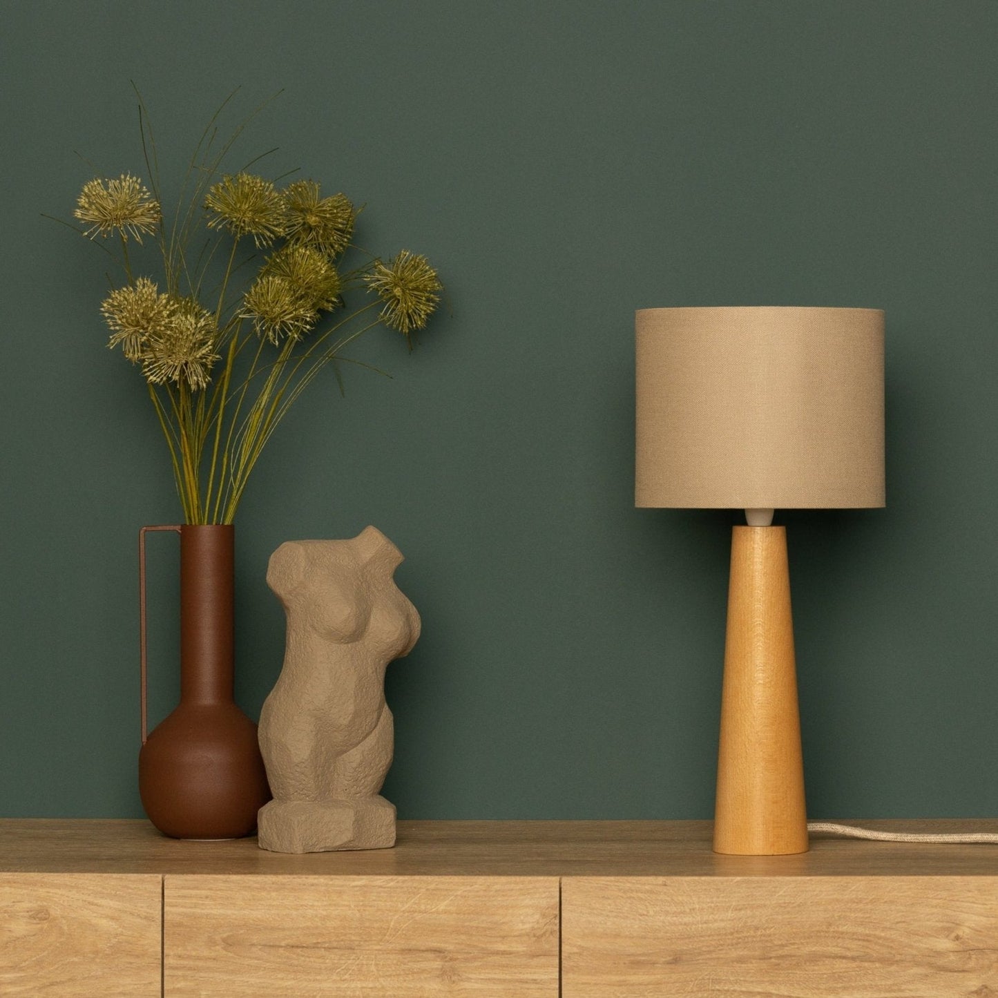 Minimalistische Holztischlampe mit Stoffschirm - Skandinavisches Design für Wohnzimmer & Schlafzimmer, natürliche Beleuchtung