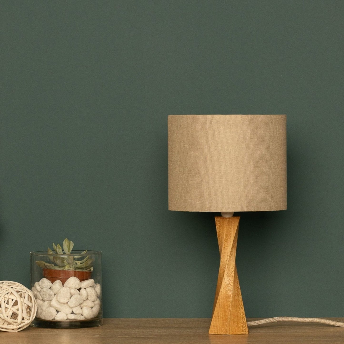 Moderne Holz-Tischlampe mit Stoffschirm - Minimalistische Tischleuchte aus Naturholz, warmes Licht für Wohnzimmer & Schlafzimmer – Skandinavisches Design