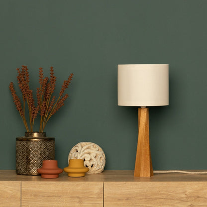 Moderne Holz-Tischlampe mit Stoffschirm - Minimalistische Tischleuchte aus Naturholz, warmes Licht für Wohnzimmer & Schlafzimmer – Skandinavisches Design
