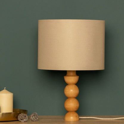 Holztischlampe mit Stoffschirm - Skandinavische Nachttischlampe im natürlichen Design, ideal für Schlafzimmer & Wohnzimmer Beleuchtung