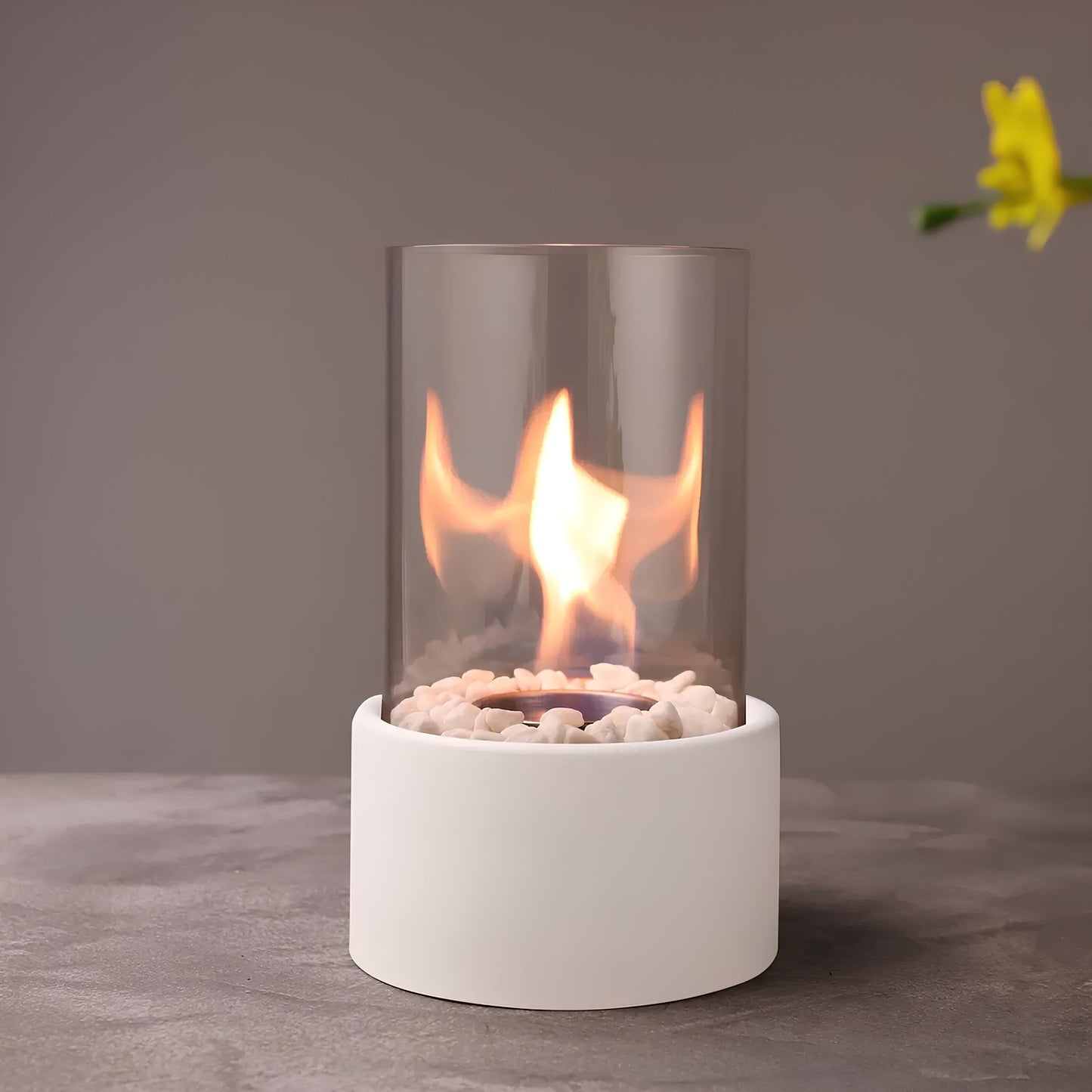 Mini Tischkamin mit Glaszylinder – Bioethanol-Feuerstelle für Innenräume, Balkon & Terrasse