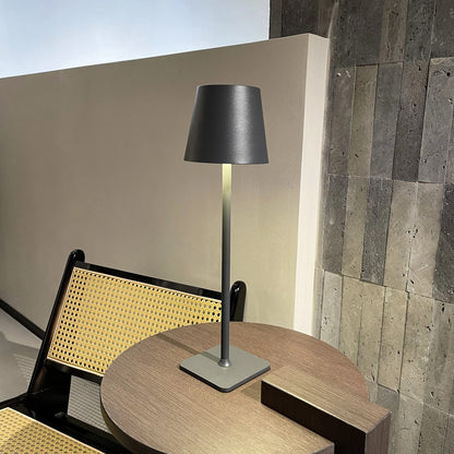 Kabellose LED Tischlampe im minimalistischen Design – Wiederaufladbare Touch-Leuchte für Küche, Schlafzimmer & Cafés
